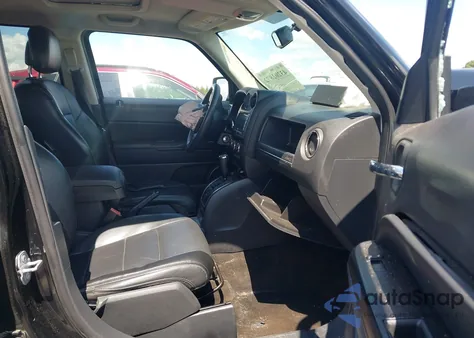 2015 Jeep Patriot High Altitude Edition из США, поврежденный, VIN 1C4NJRFB6FD292349